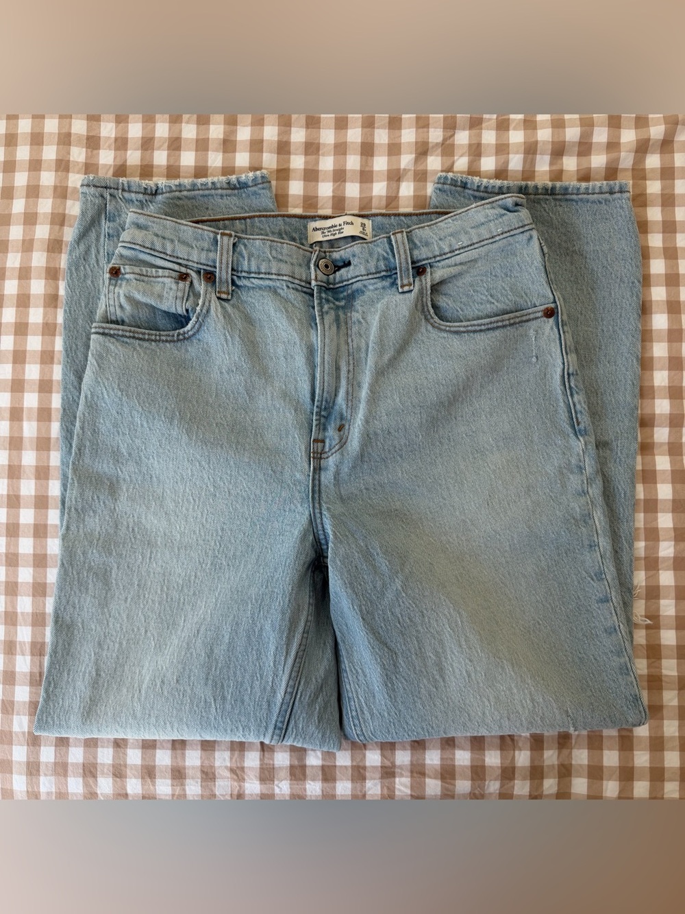 Abercrombie & Fitch The 90’s Straight Ultra High Rise Jeans